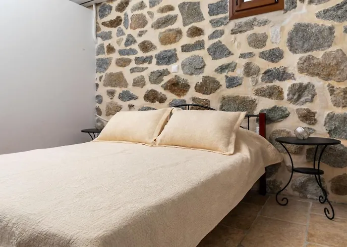 The Stone House Naxos Κατάλυμα σε φάρμα Γλινάδο Νάξου