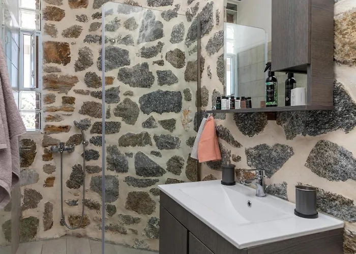 The Stone House Naxos Farm stay *